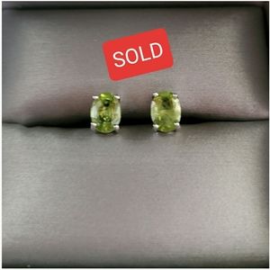 New Peridot Gemstone Studs💎
